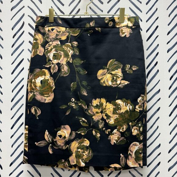 J. Crew Floral Print The Pencil Skirt. - 2 - Picture 1 of 5